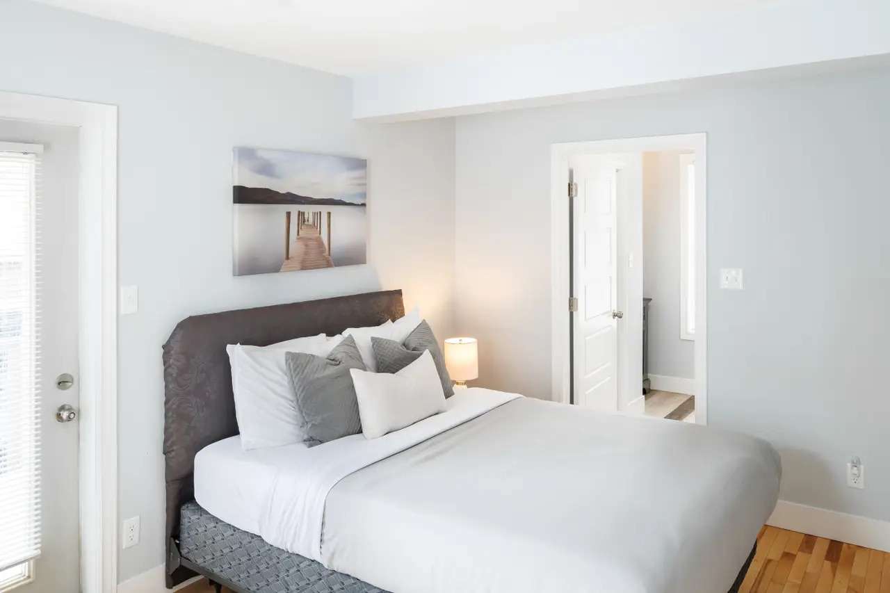2 Bedroom Vacation Rental in Downtown